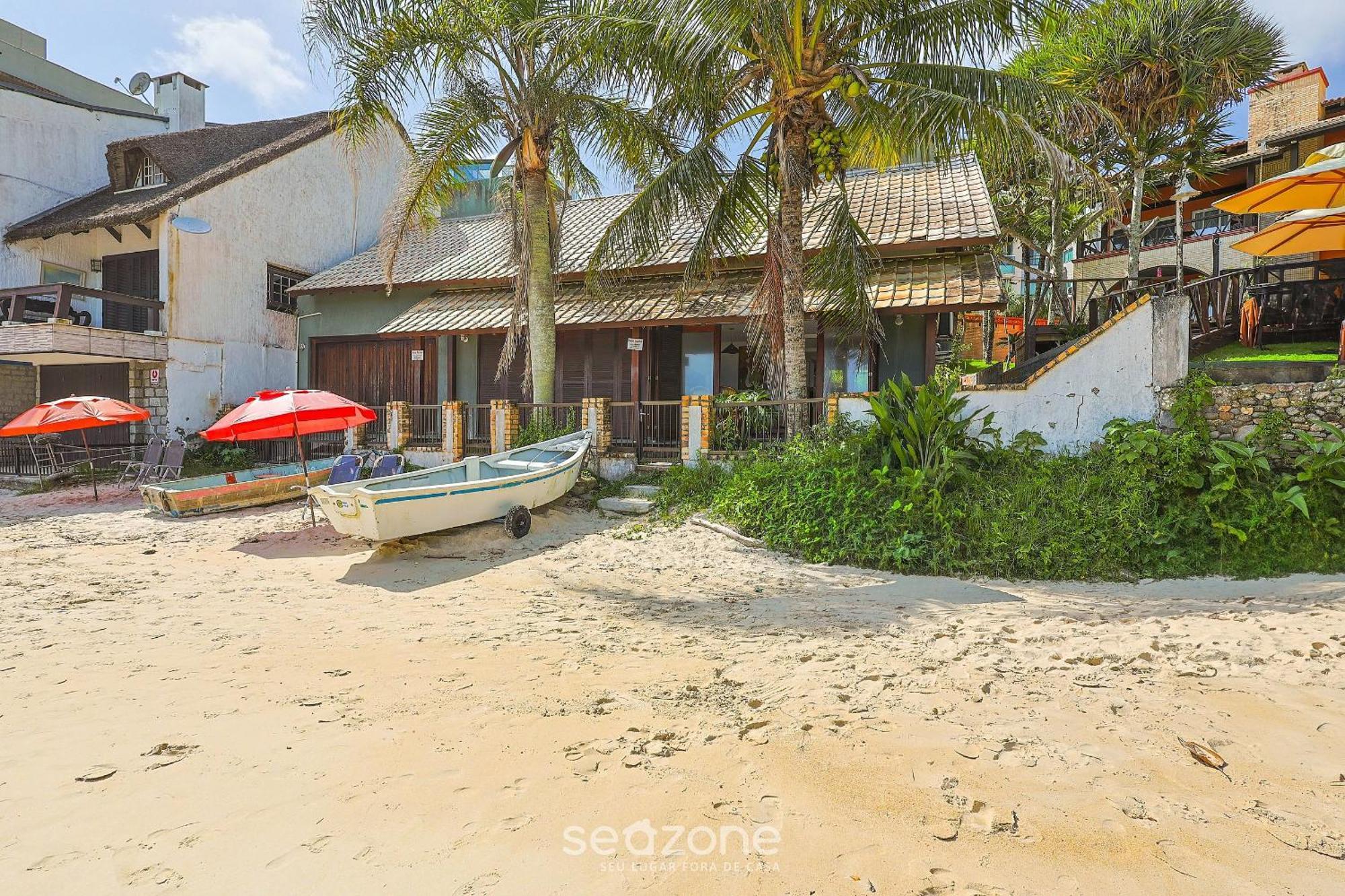 Casa Pe Na Areia Em Sdn042 Bombinhas
